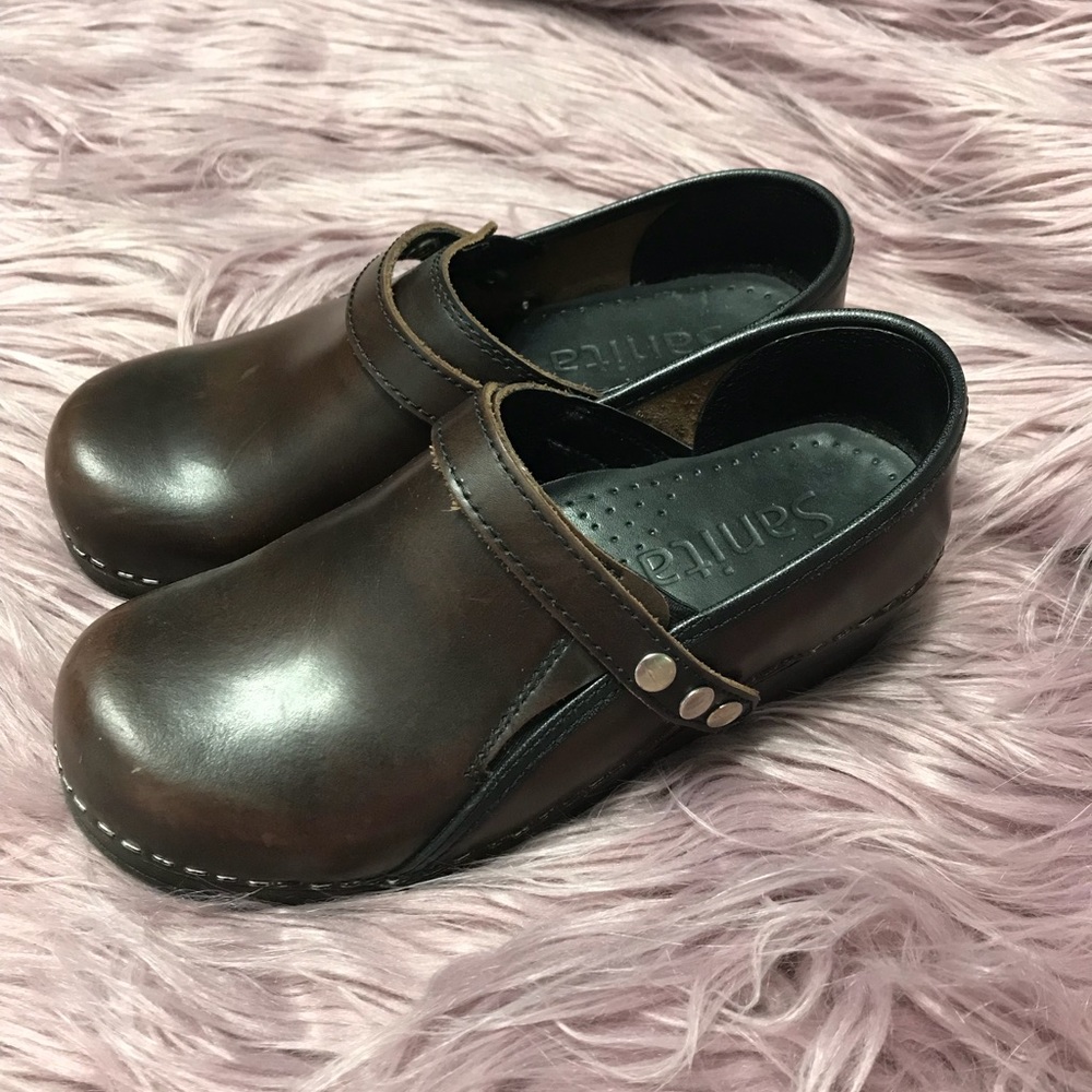 Sanita nursing clogs
